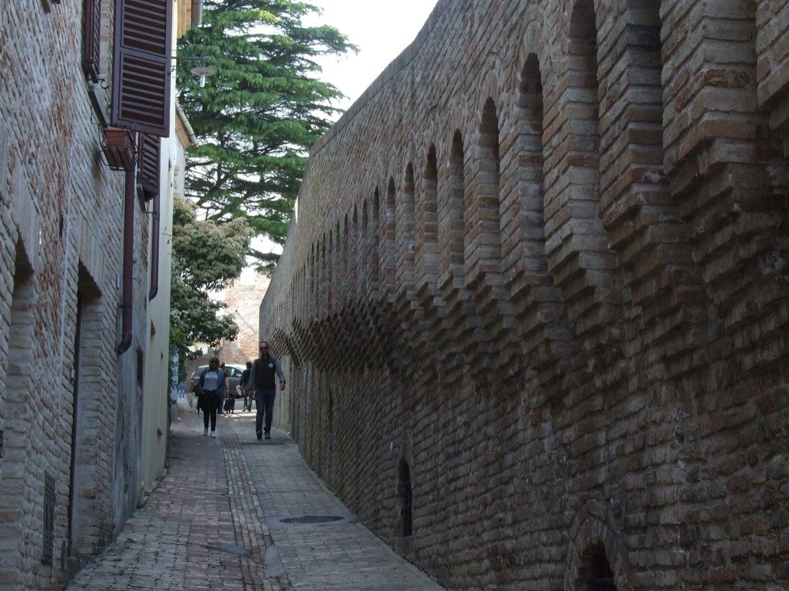 Le mura medievali di Corinaldo
