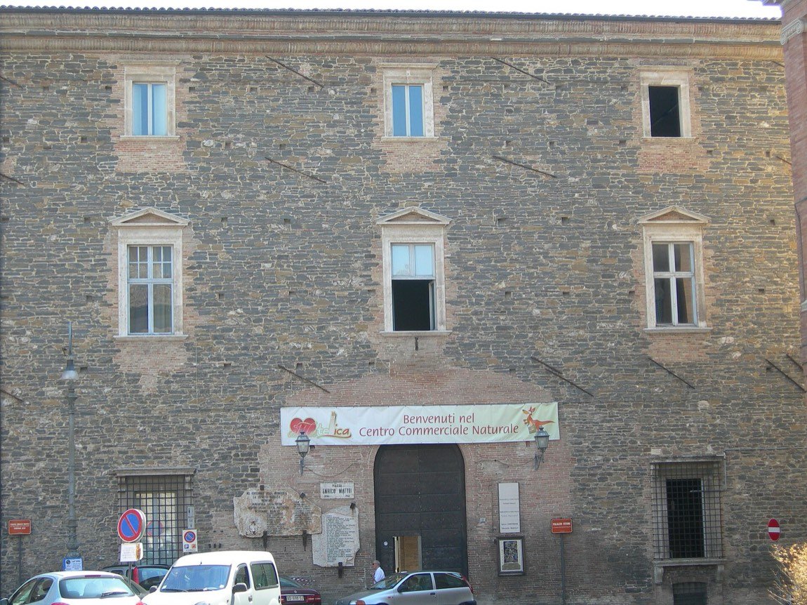 Palazzo Ottoni con la loggetta aerea