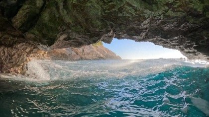 Snorkeling nelle grotte marine del Conero (immagine generica)