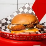 Pacio's Pub Ancona — hamburger nel cestino
