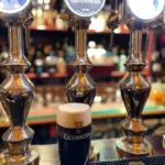 King Edward Royal Pub Ancona — Guinness al bancone