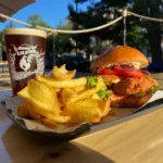 Birreria Saint George Ancona — hamburger con patatine