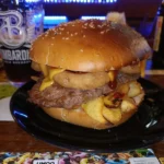 Birreria Lady Hamilton Marzocca — hamburger con patatine